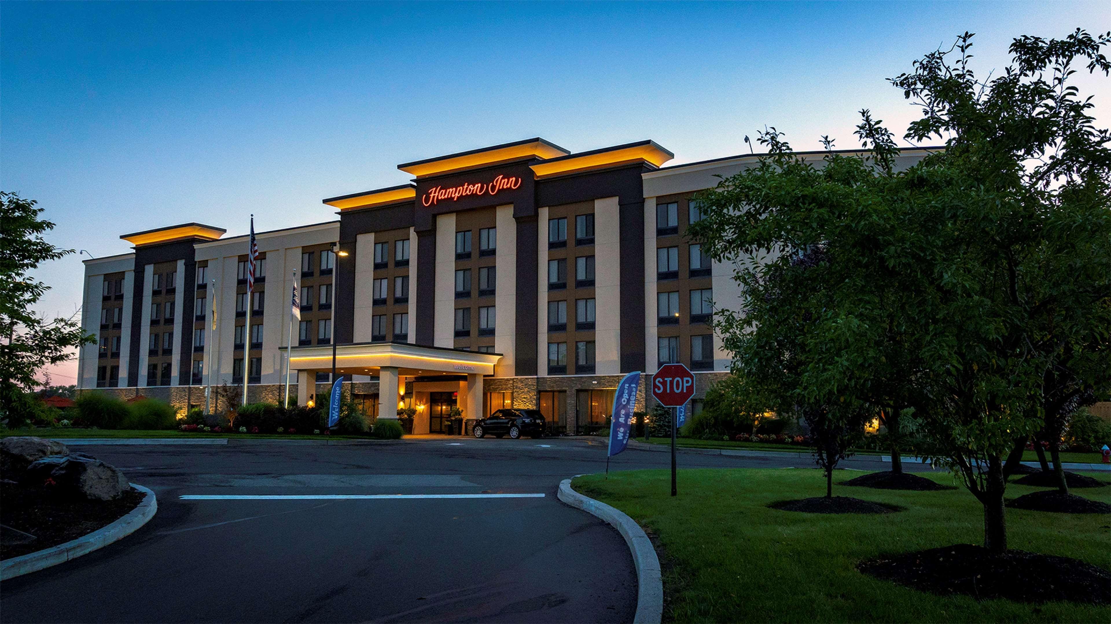 Hampton Inn Carlstadt At The Meadowlands Exteriör bild