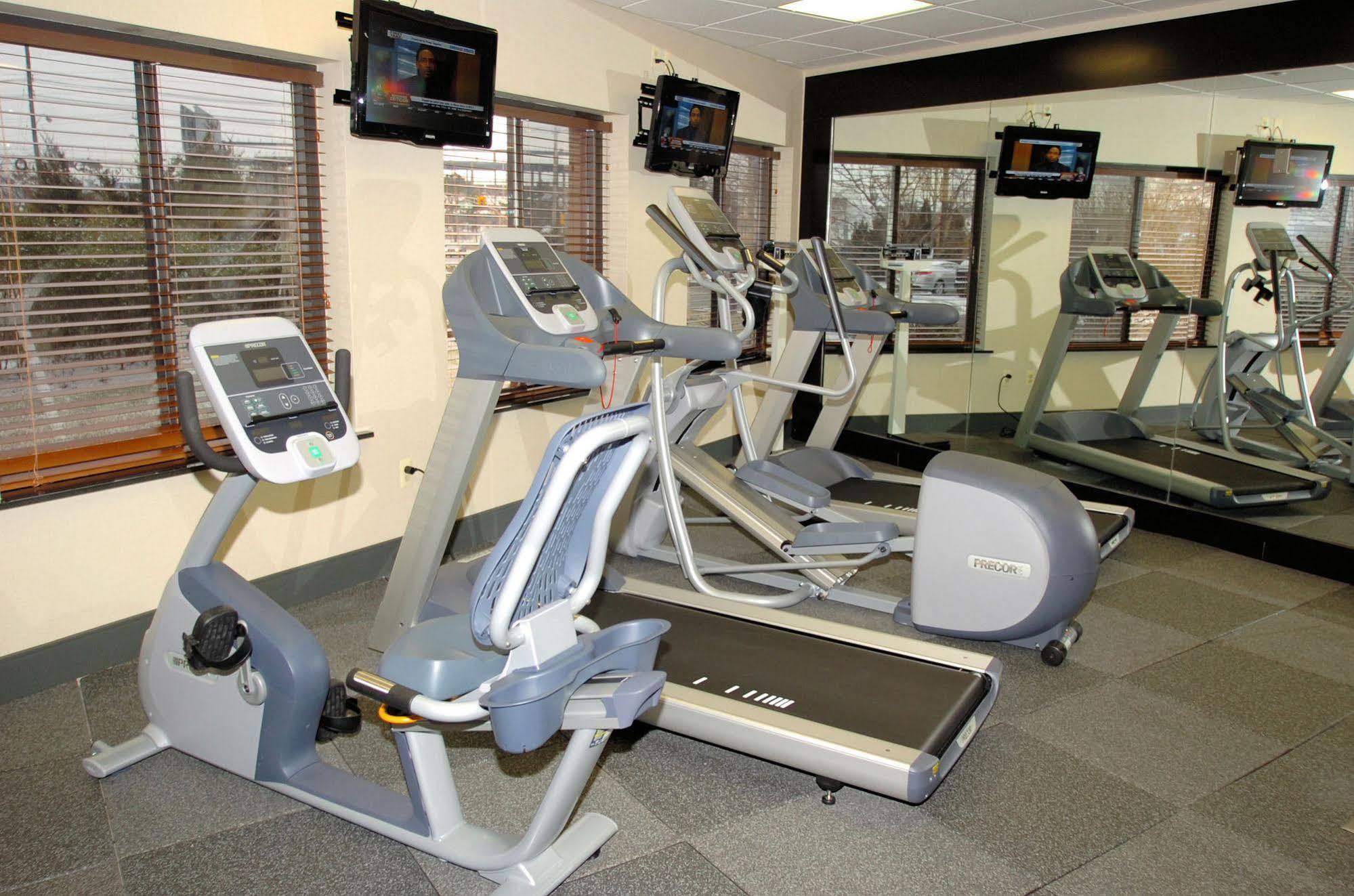 Hampton Inn Carlstadt At The Meadowlands Exteriör bild